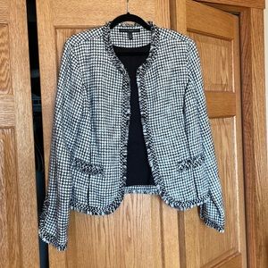 Excellent White House Black Market black/white jacket